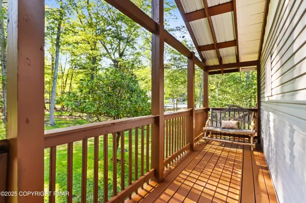 492 Wooddale RD, East Stroudsburg, PA 18302