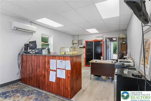 1413 N 5th ST, Stroud Twp, PA 18360