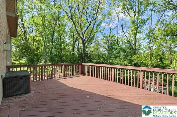 1908 Cherry AVE, Forks Twp, PA 18040