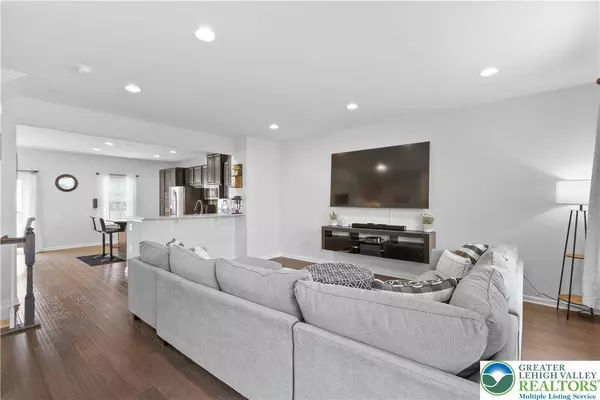 2236 Raya WAY, Bethlehem Twp, PA 18045