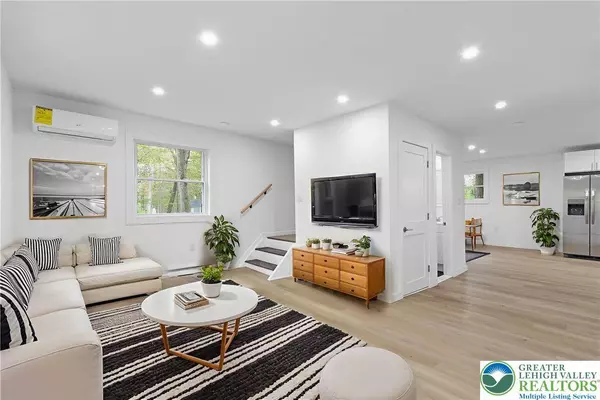 15 Sherman DR, Coolbaugh Twp, PA 18466