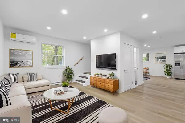 15 SHERMAN DR, Tobyhanna, PA 18466