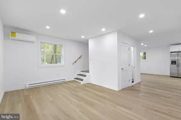 15 SHERMAN DR, Tobyhanna, PA 18466