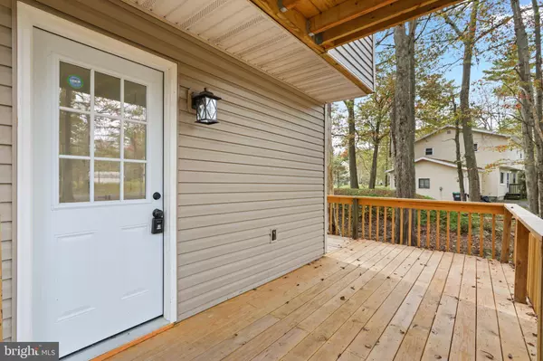 15 SHERMAN DR, Tobyhanna, PA 18466