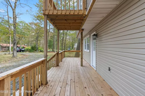 15 Sherman DR, Tobyhanna, PA 18466