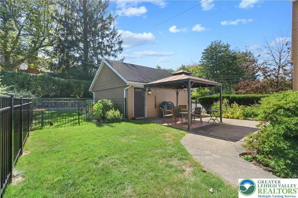 922 Beverly AVE, Bethlehem City, PA 18018