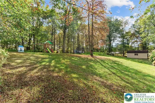 1182 Quail RD, Eldred Twp, PA 18058