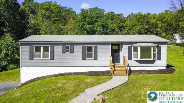 1225 Meyer DR, Lehigh Twp, PA 18088