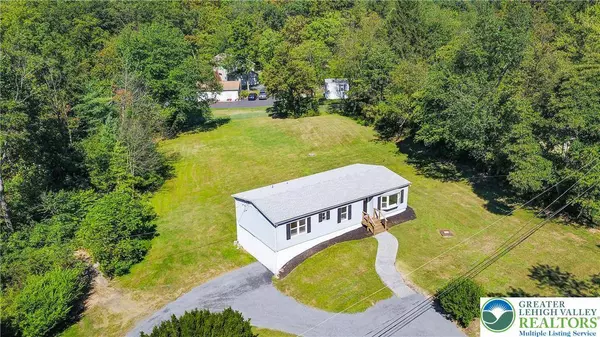 1225 Meyer DR, Lehigh Twp, PA 18088