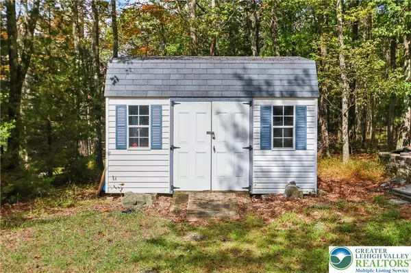 125 Stone Ridge RD, Penn Forest Twp, PA 18210