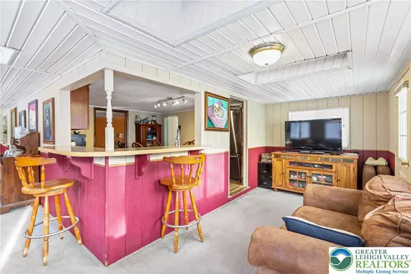 740 Main ST, Coolbaugh Twp, PA 18466