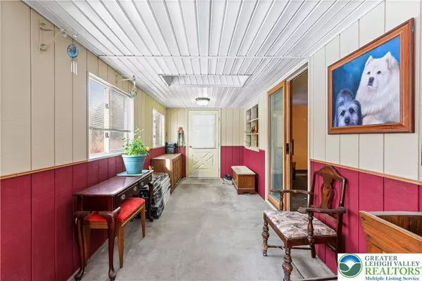 740 Main ST, Coolbaugh Twp, PA 18466