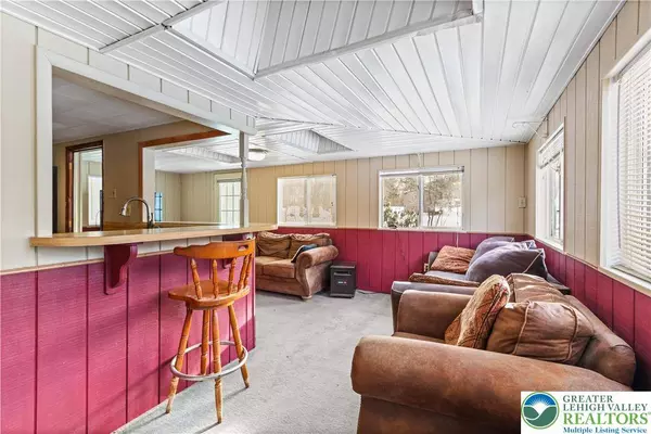 740 Main ST, Coolbaugh Twp, PA 18466