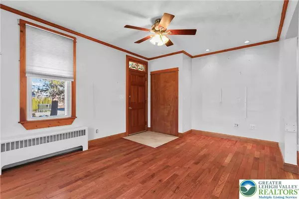 38 E 2nd ST, Alburtis Boro, PA 18011