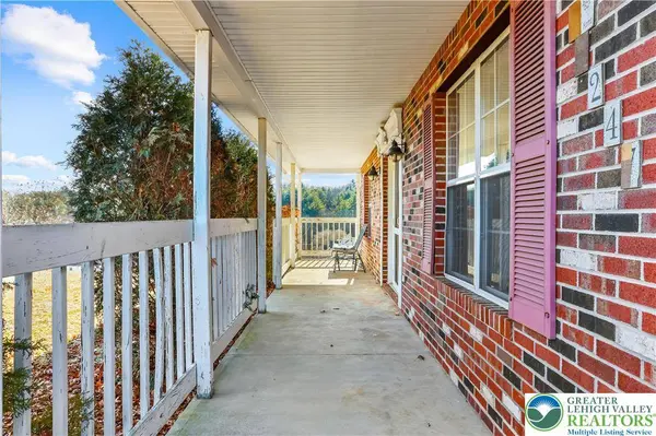 2247 Reo DR, Chestnuthill Twp, PA 18330