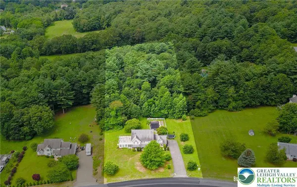 2247 Reo DR, Chestnuthill Twp, PA 18330