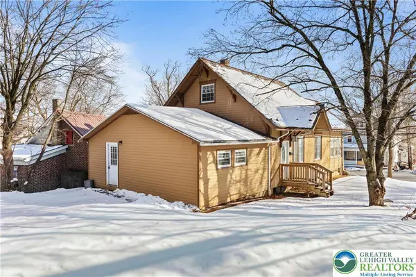 751 W Pennsylvania AVE, Plainfield Twp, PA 18072