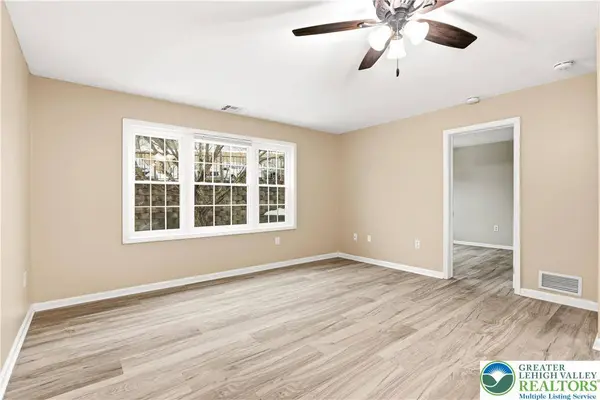 201 Canal Park, Easton, PA 18042