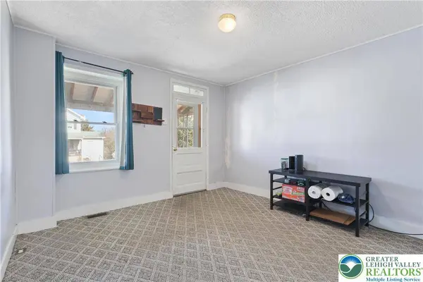 442 Franklin ST, Alburtis Boro, PA 18011