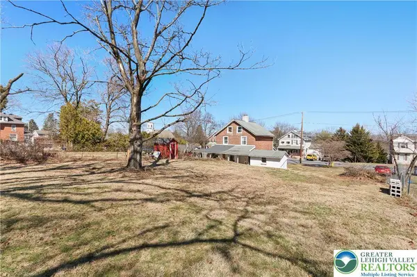 442 Franklin ST, Alburtis Boro, PA 18011