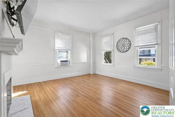 417 Clinton TER, Easton, PA 18042