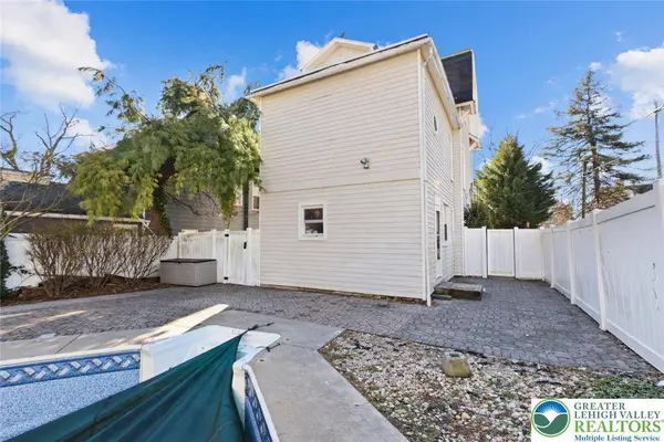 417 Clinton TER, Easton, PA 18042