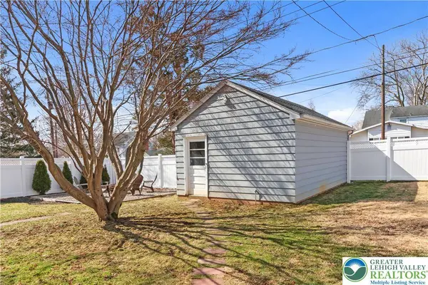 2145 Henderson ST, Bethlehem City, PA 18017