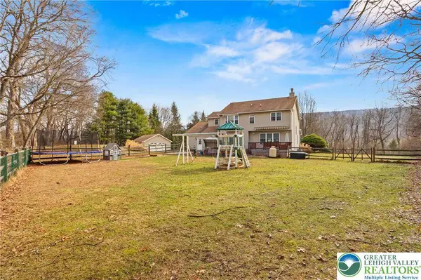 181 Lower Cherry Valley RD, Hamilton Twp, PA 18353