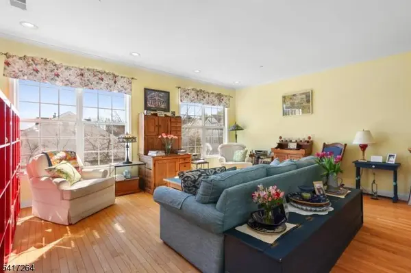 4 Hope St, Lopatcong Twp., NJ 08865