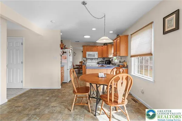 1712 9th ST, Bethlehem Twp, PA 18020