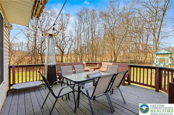 181 Lower Cherry Valley RD, Hamilton Twp, PA 18353