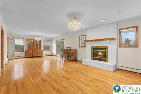 4950 Harvey RD, Bethlehem Twp, PA 18020