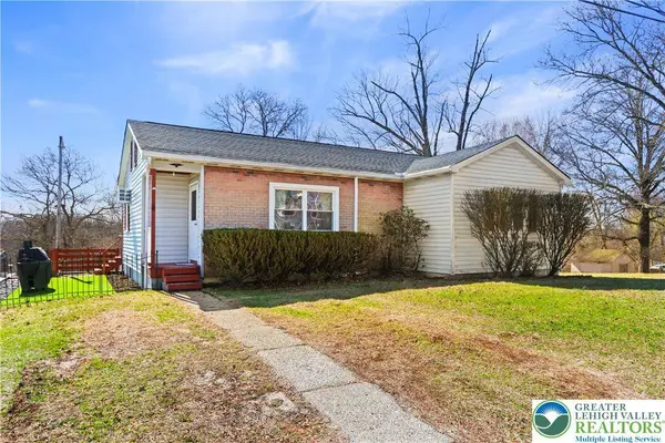 407 Jones ST, Portland Boro, PA 18343