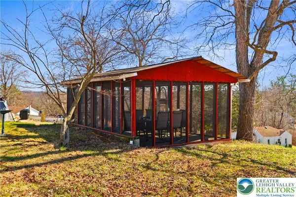 407 Jones ST, Portland Boro, PA 18343