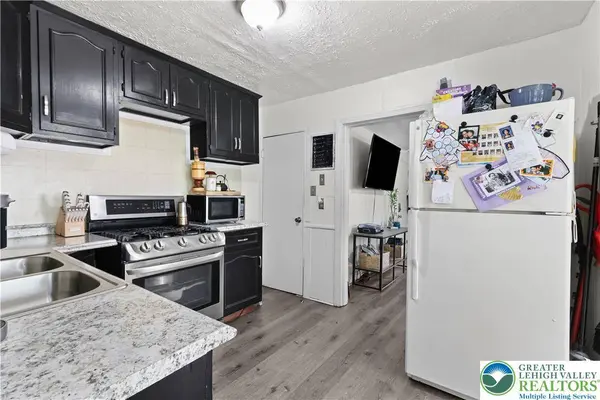 1113 Ferry ST, Easton, PA 18042