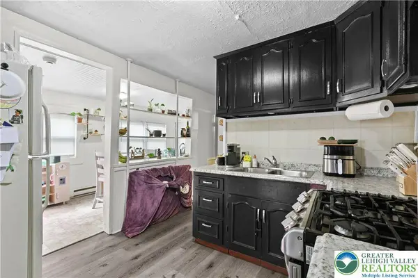 1113 Ferry ST, Easton, PA 18042