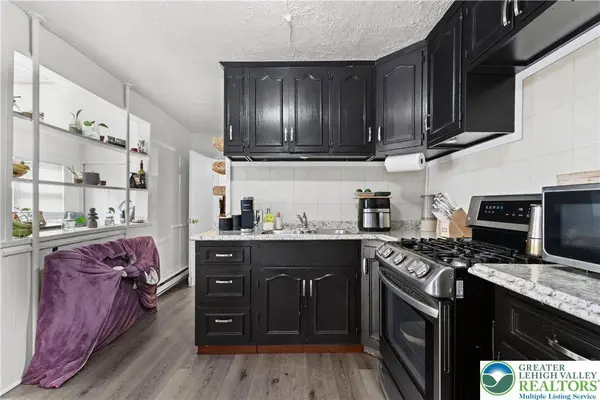 1113 Ferry ST, Easton, PA 18042