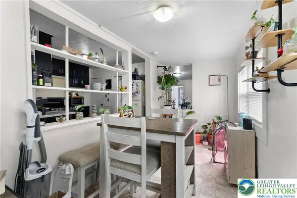 1113 Ferry ST, Easton, PA 18042