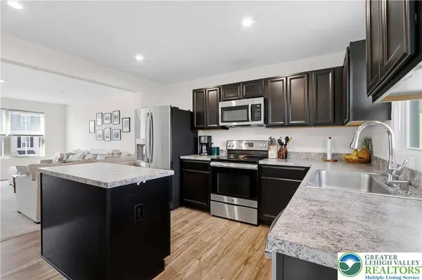 1929 Alex RD, Easton, PA 18040