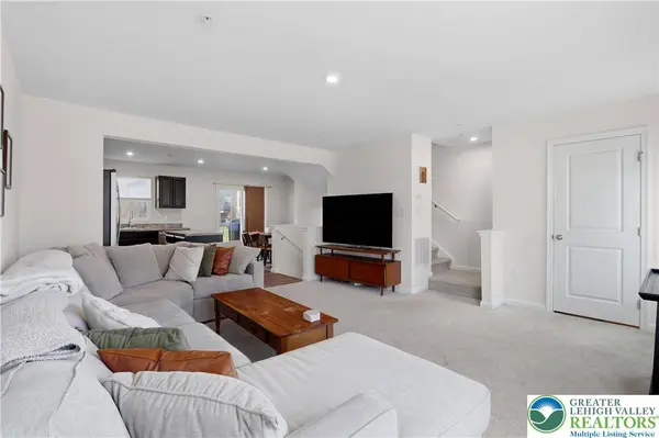 1929 Alex RD, Easton, PA 18040