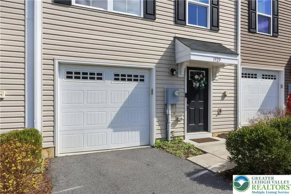 1929 Alex RD, Easton, PA 18040