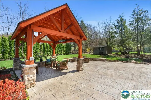 1625 Arrowwood DR, Forks Twp, PA 18040