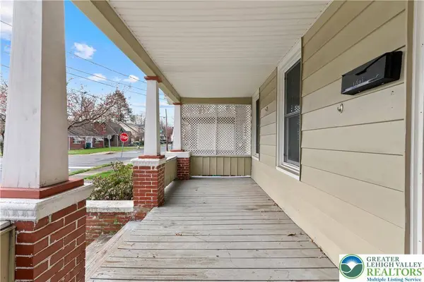 605 Wallace ST, Stroudsburg, PA 18360