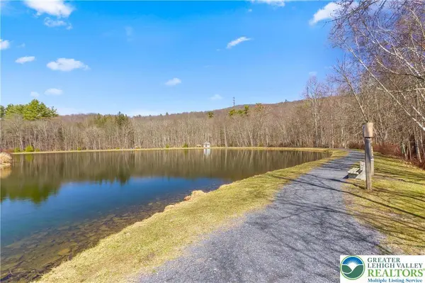 1007 Hampstead RD, Lehman Twp, PA 18324