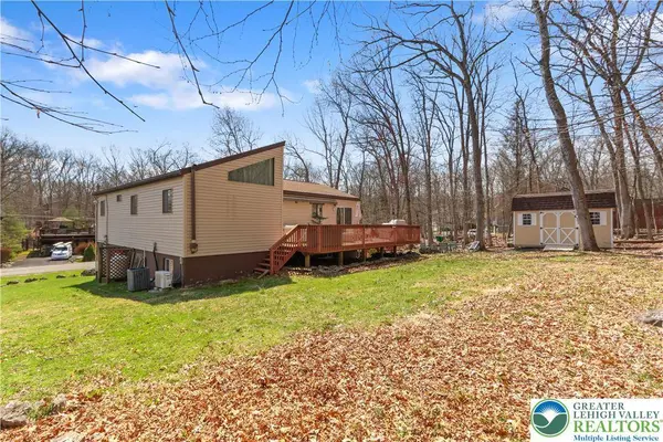 110 Sundew DR, Stroud Twp, PA 18301