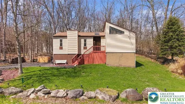 110 Sundew DR, Stroud Twp, PA 18301