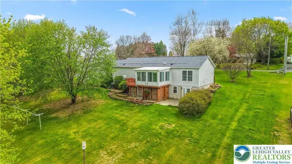 540 Bauer RD, Moore Twp, PA 18014