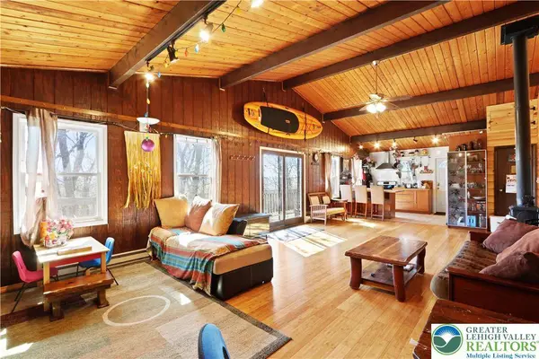 214 Mockingbird CT, Lehman Twp, PA 18324