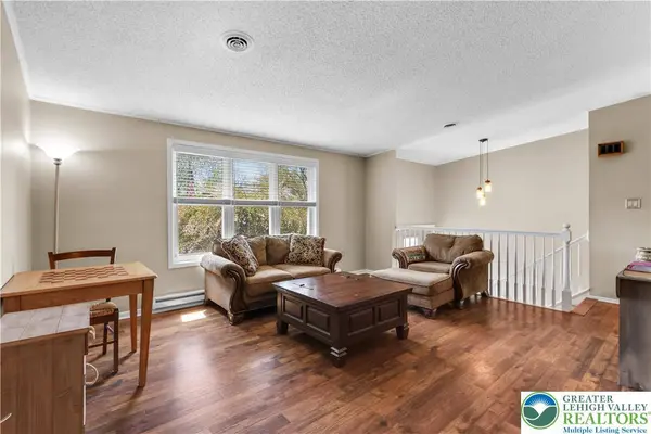 4263 Park AVE, Washington Twp, PA 18080