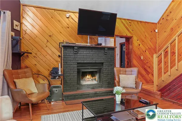 939 Country Place DR, Coolbaugh Twp, PA 18466
